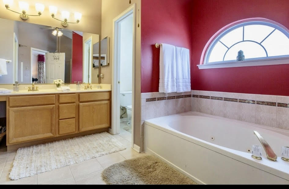 671 Wintergreen Circle, Naperville, IL 60540