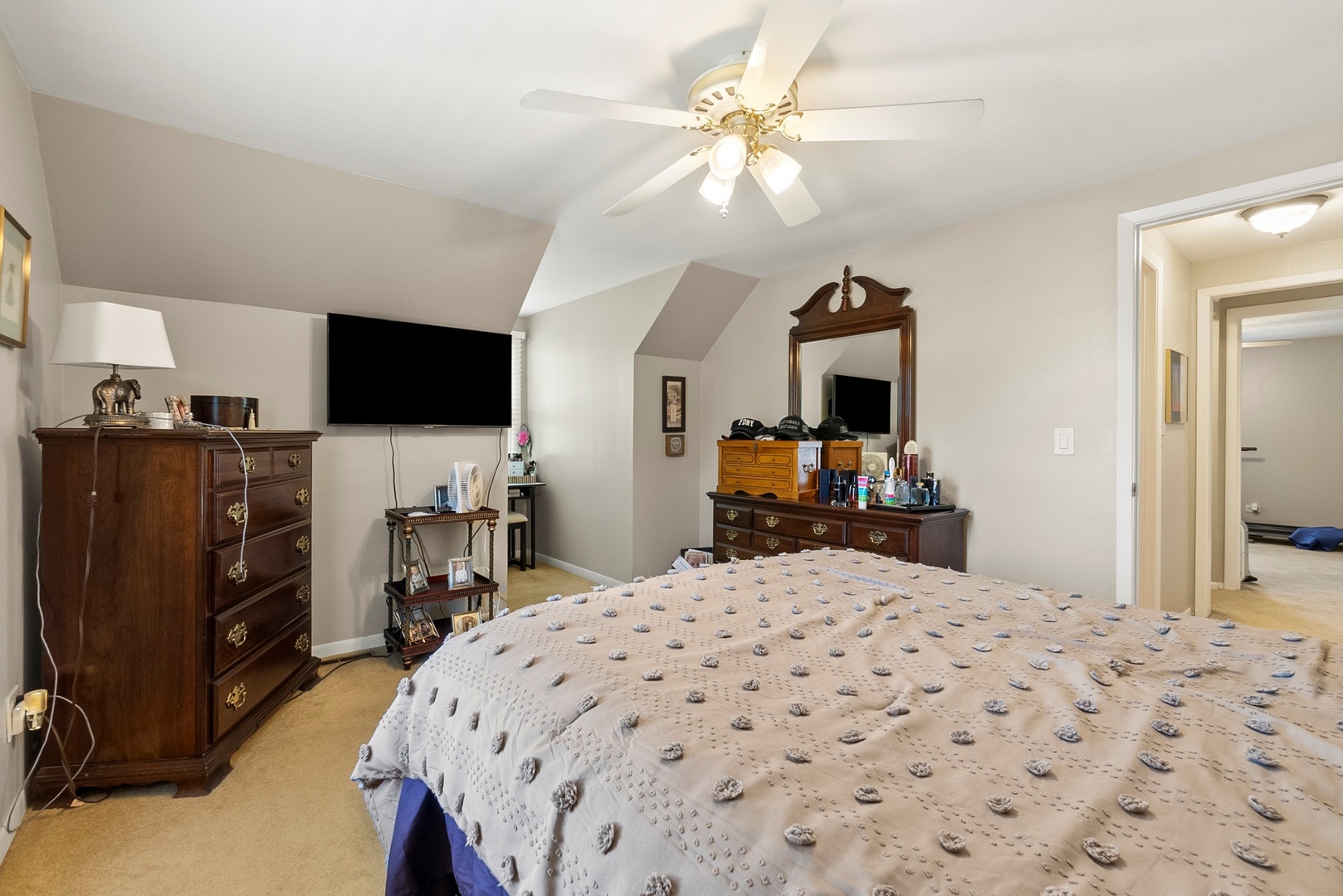 388 Canyon Trail, Carol Stream, IL 60188