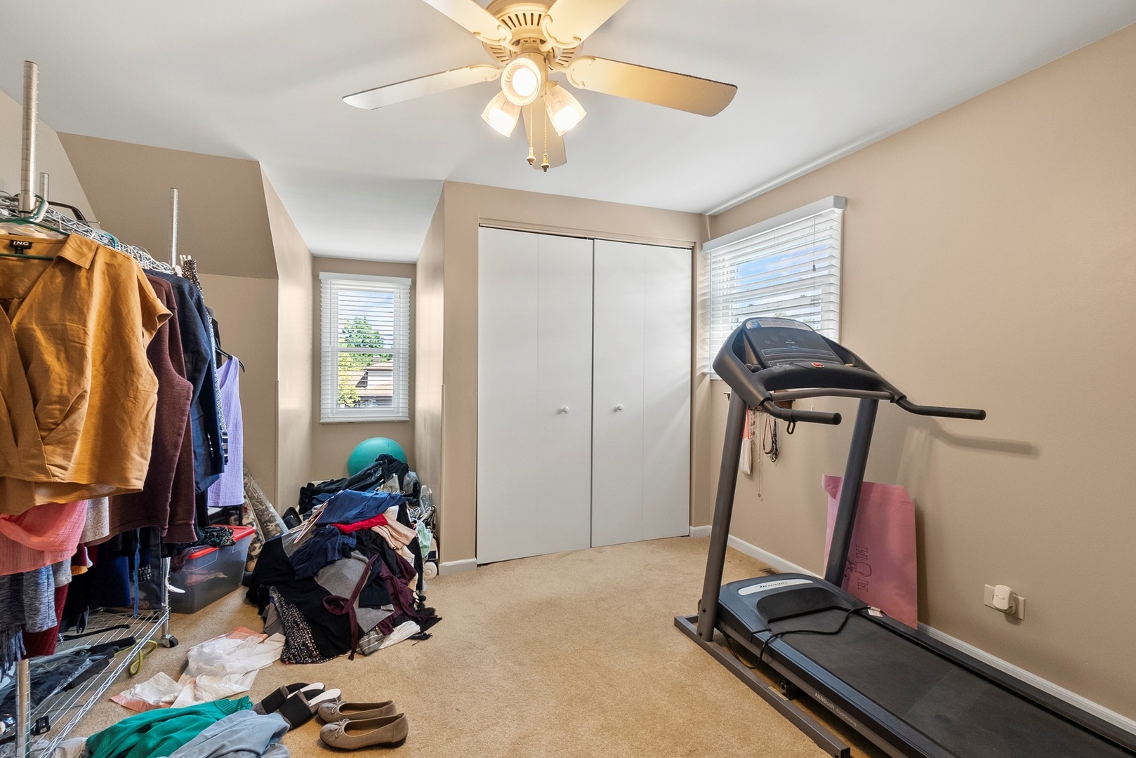 388 Canyon Trail, Carol Stream, IL 60188