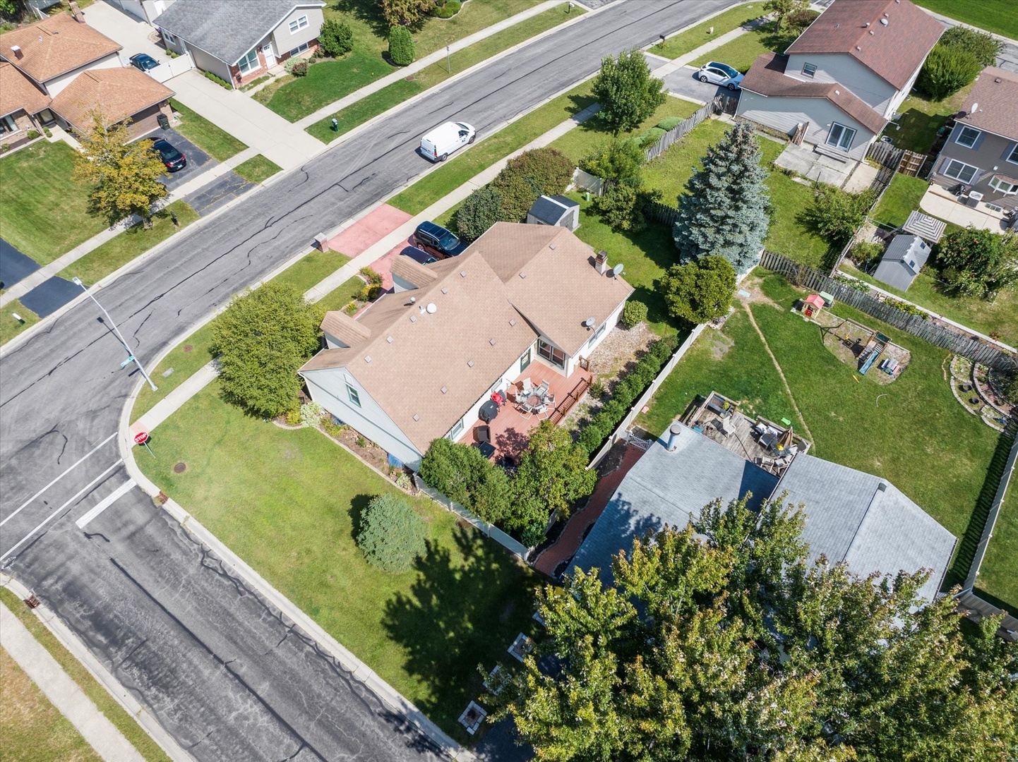 388 Canyon Trail, Carol Stream, IL 60188