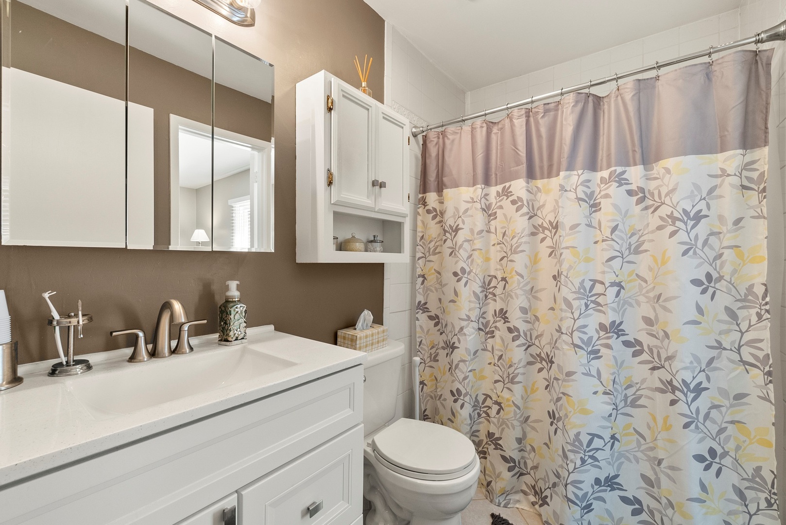 388 Canyon Trail, Carol Stream, IL 60188
