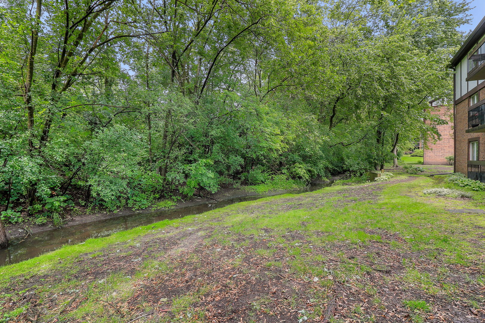6814 Joliet Road #9, Indian Head Park, IL 60525