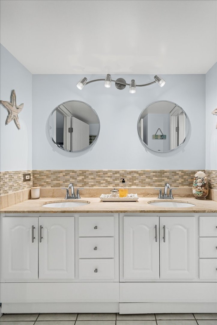 6814 Joliet Road #9, Indian Head Park, IL 60525