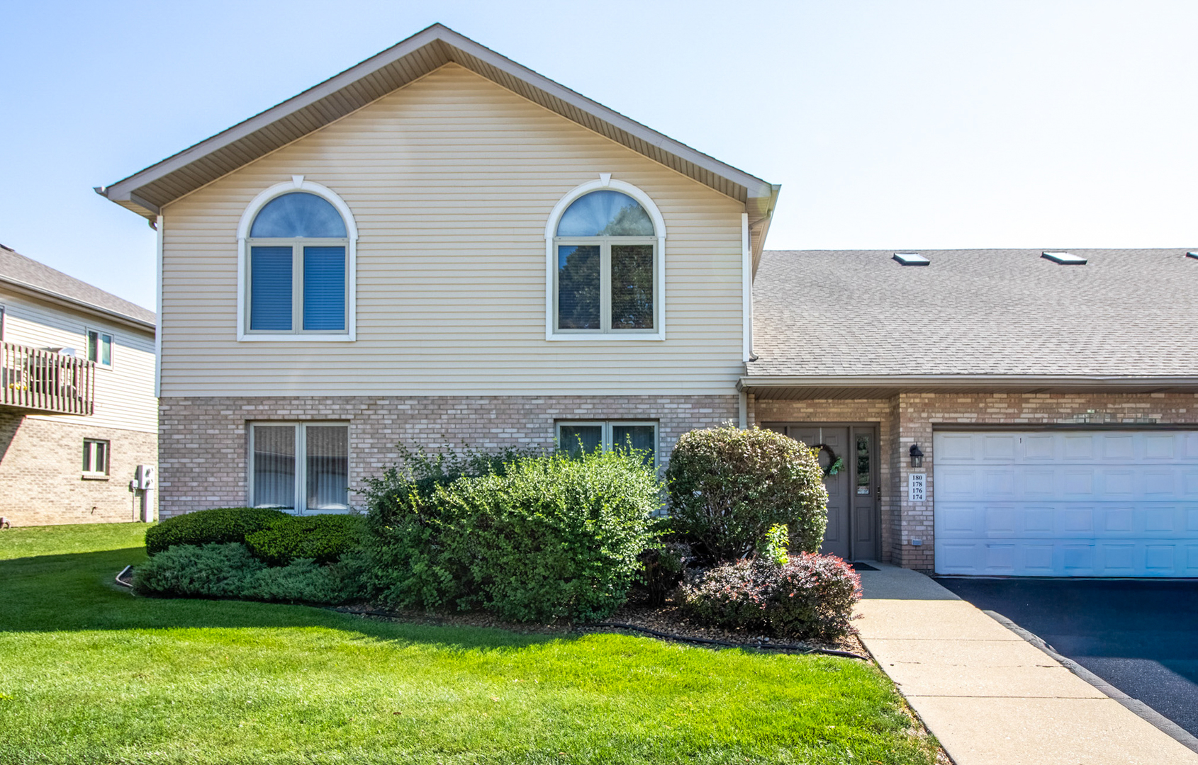 180 Barbara Jean Lane #180, Joliet, IL 60436