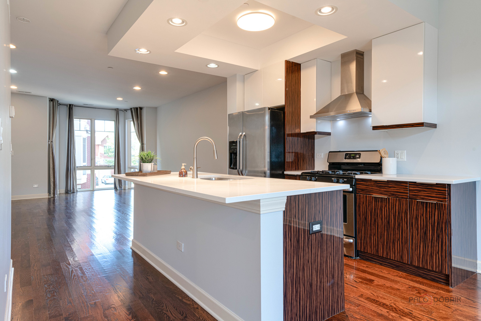 62 LEGACY Lane, Wheeling, IL 60090