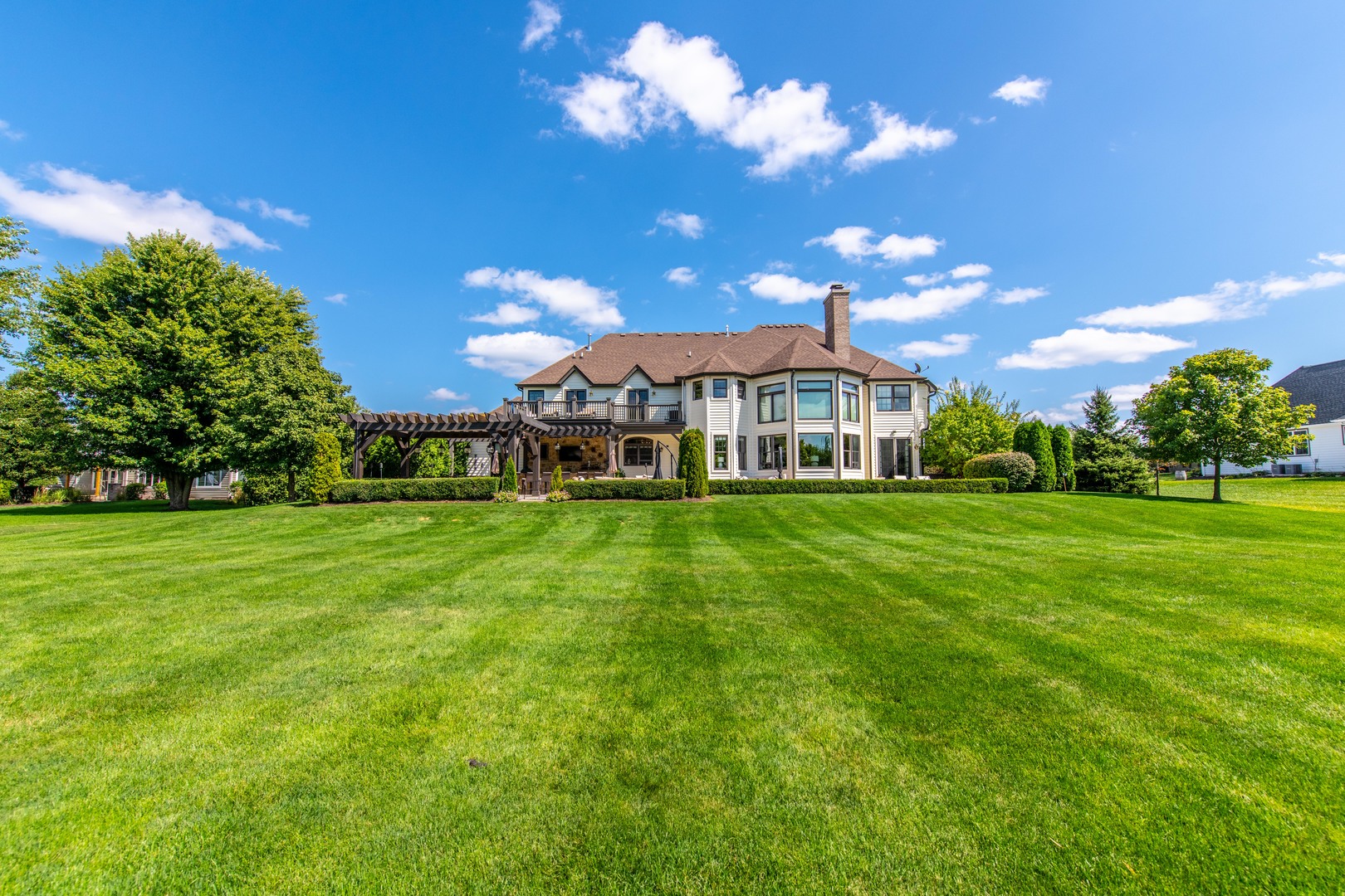 5285 Goldenrod Drive, Oswego, IL 60543