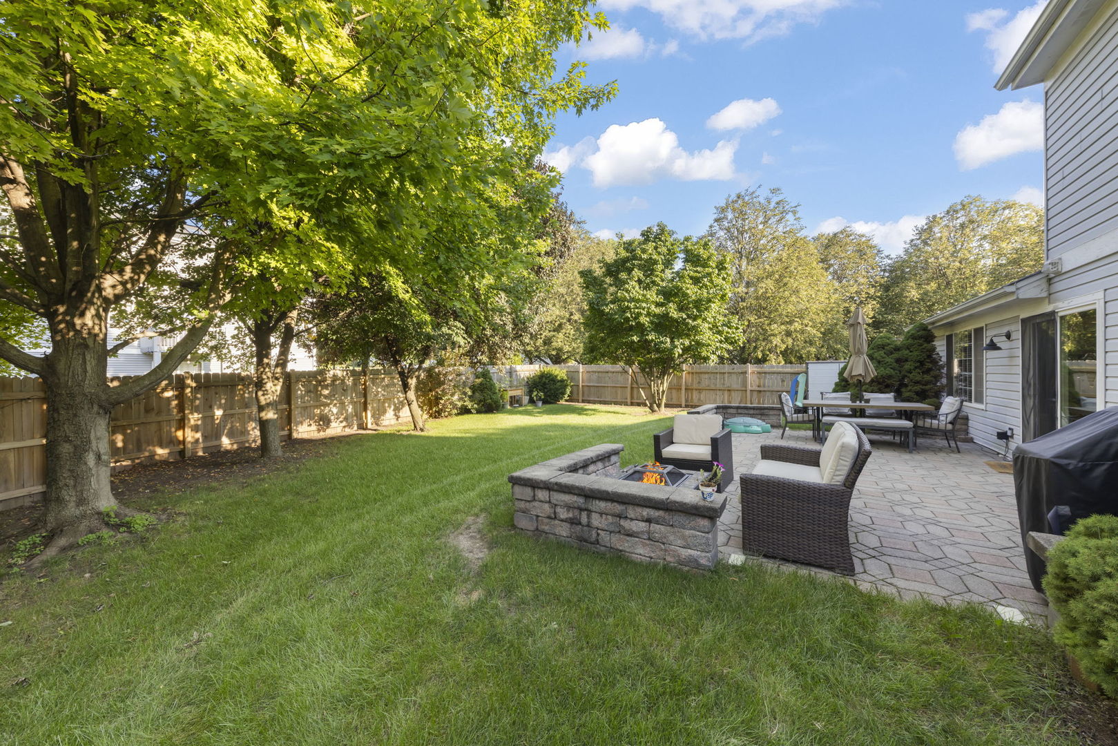 1768 Coach Drive, Naperville, IL 60565