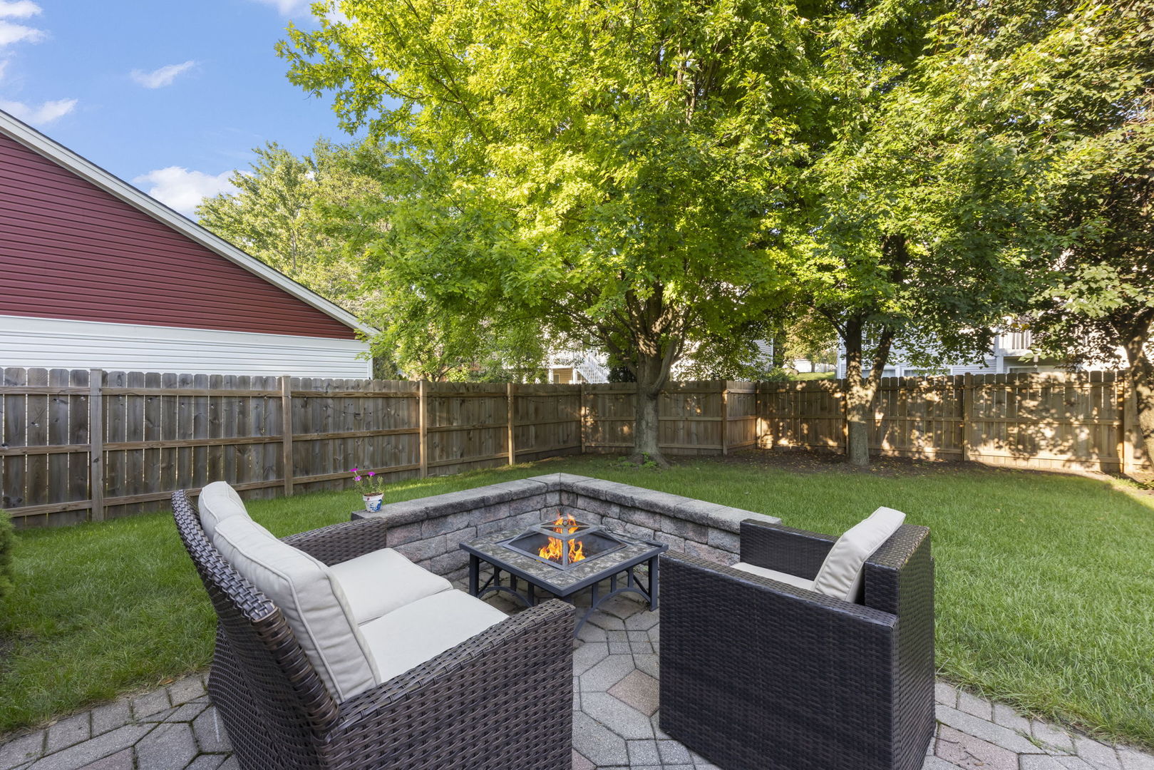 1768 Coach Drive, Naperville, IL 60565