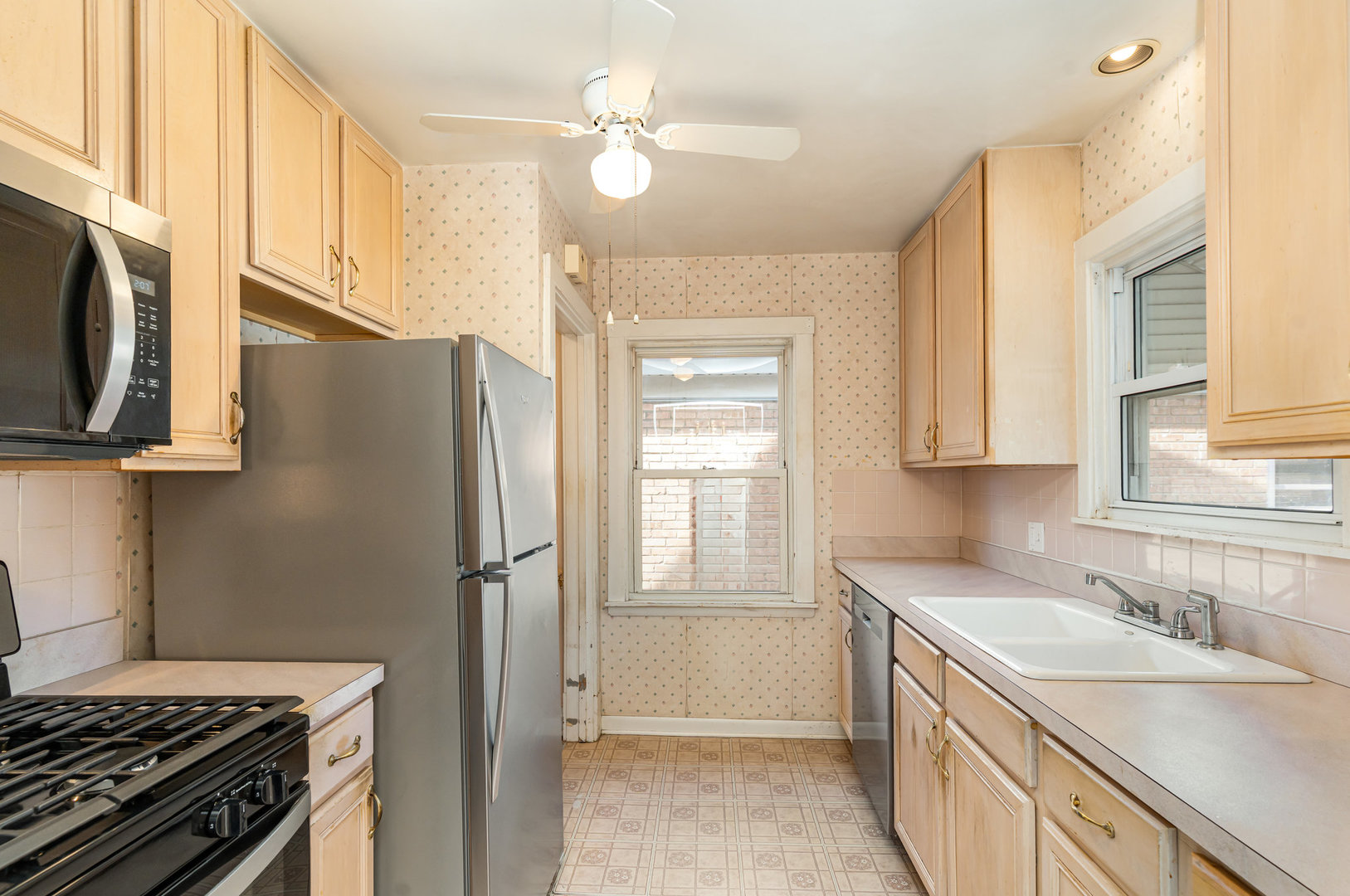 3311 N Oriole Avenue, Chicago, IL 60634