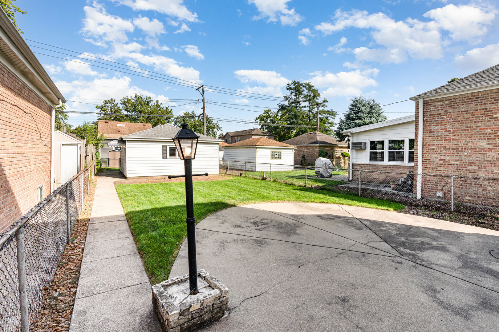 3311 N Oriole Avenue, Chicago, IL 60634