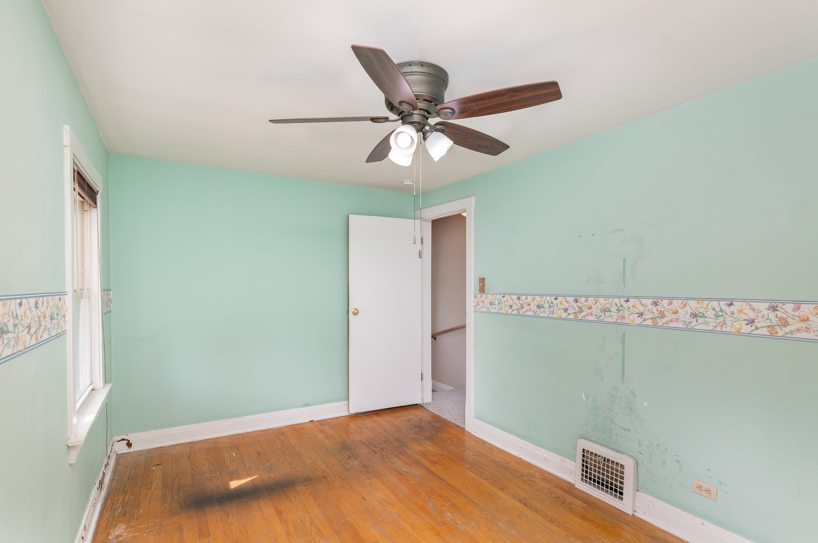 3311 N Oriole Avenue, Chicago, IL 60634