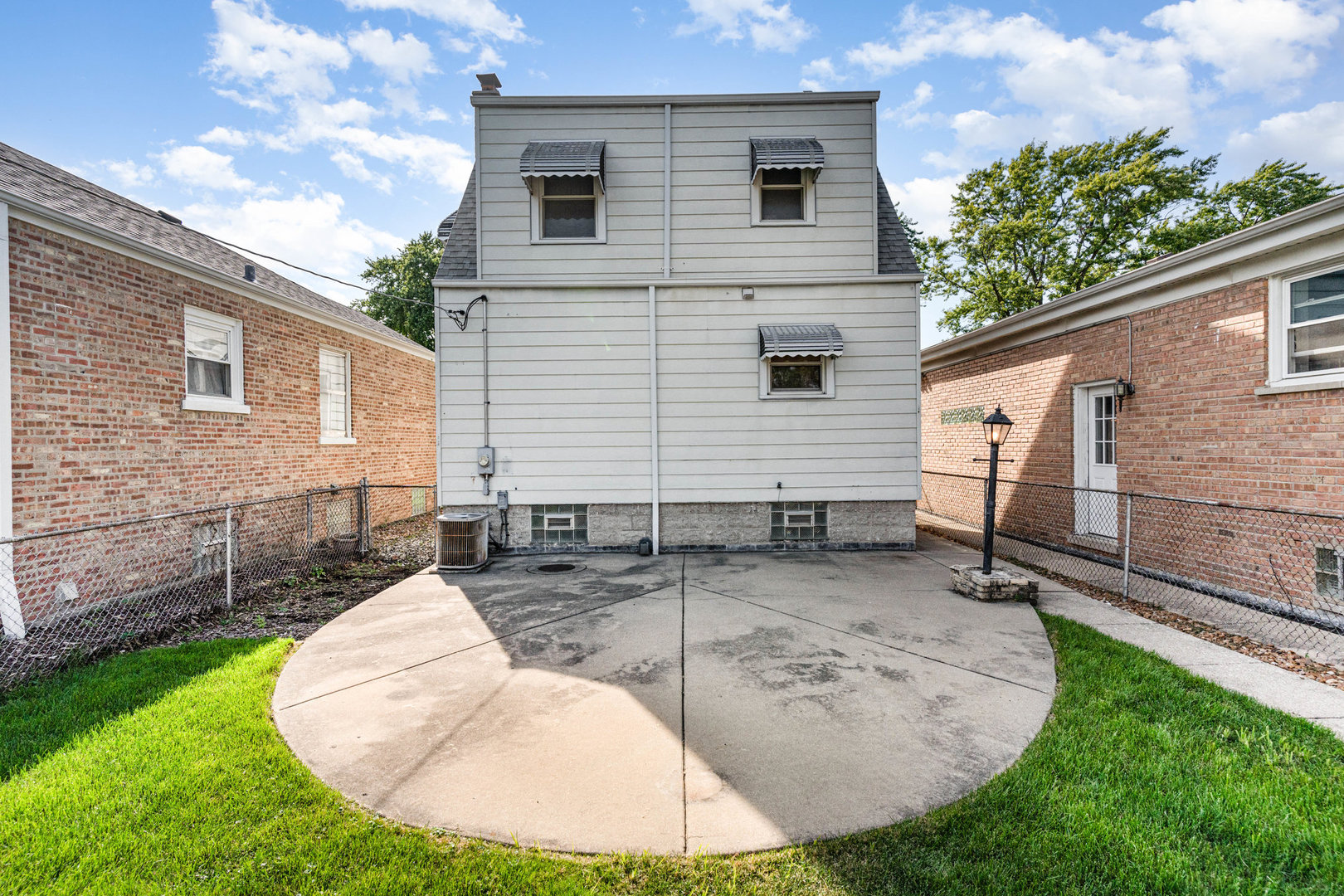 3311 N Oriole Avenue, Chicago, IL 60634