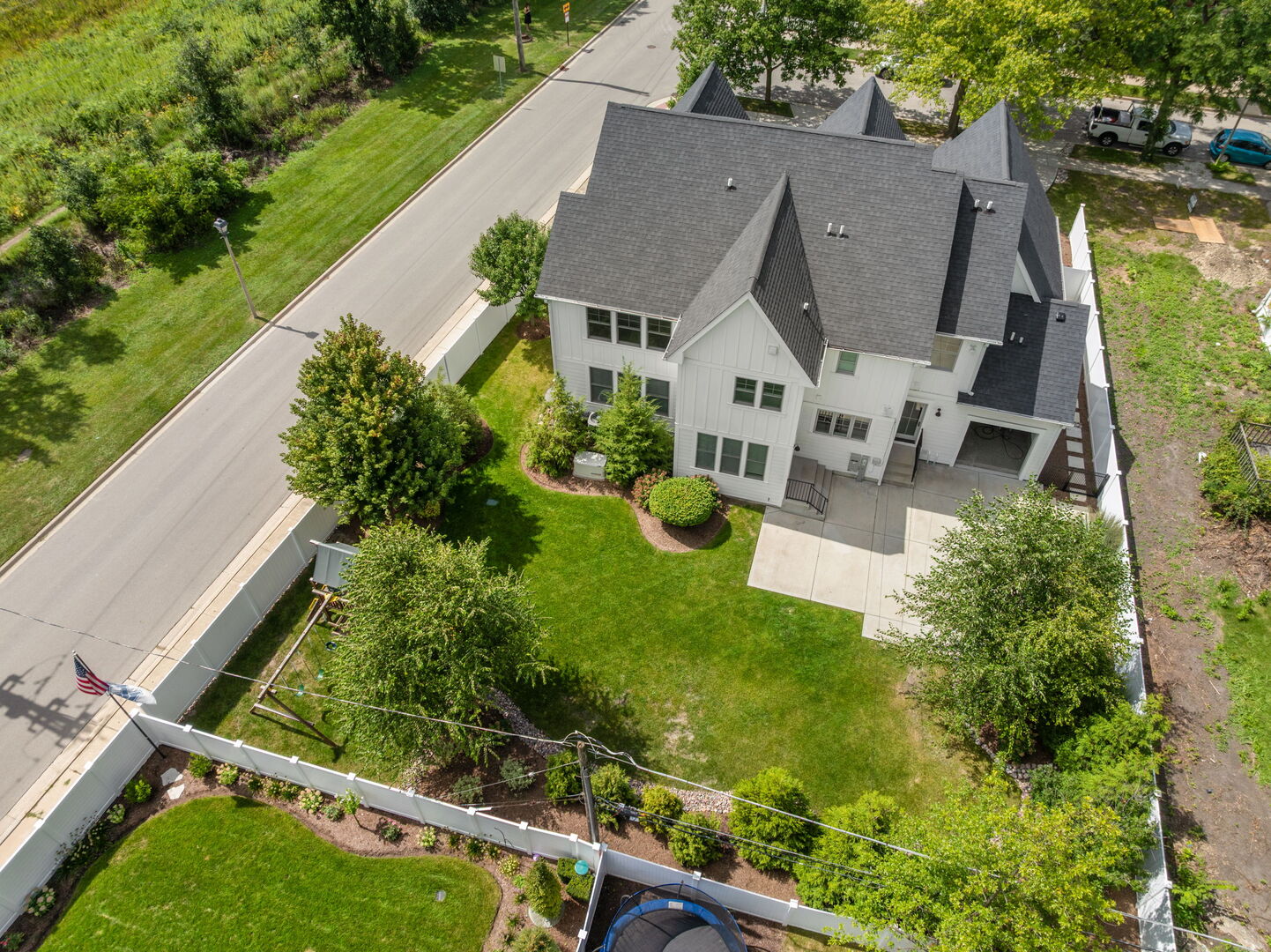 469 S Sunnyside Avenue, Elmhurst, IL 60126