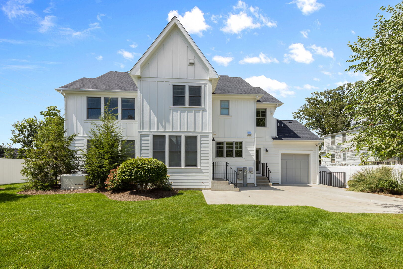 469 S Sunnyside Avenue, Elmhurst, IL 60126