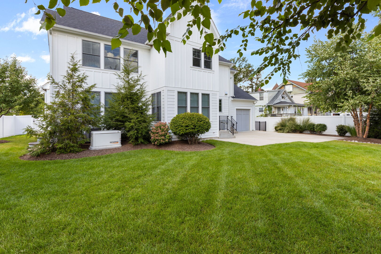 469 S Sunnyside Avenue, Elmhurst, IL 60126