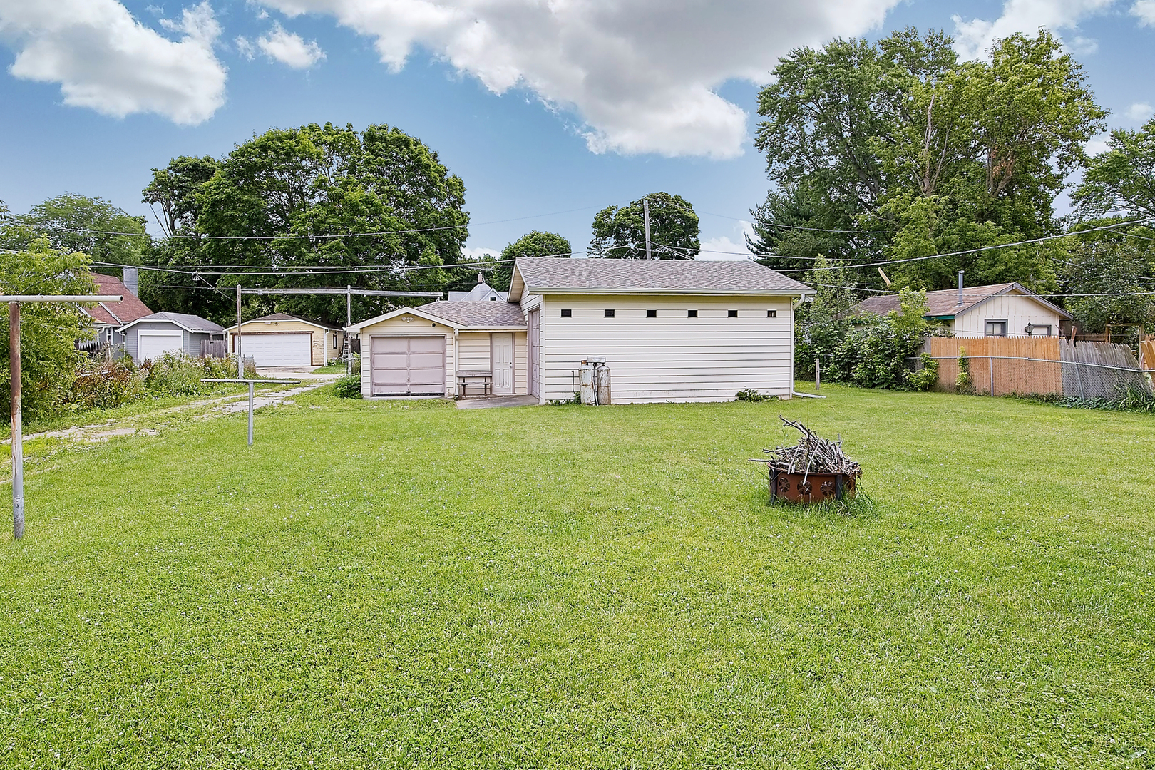 3131 Bethel Boulevard, Zion, IL 60099