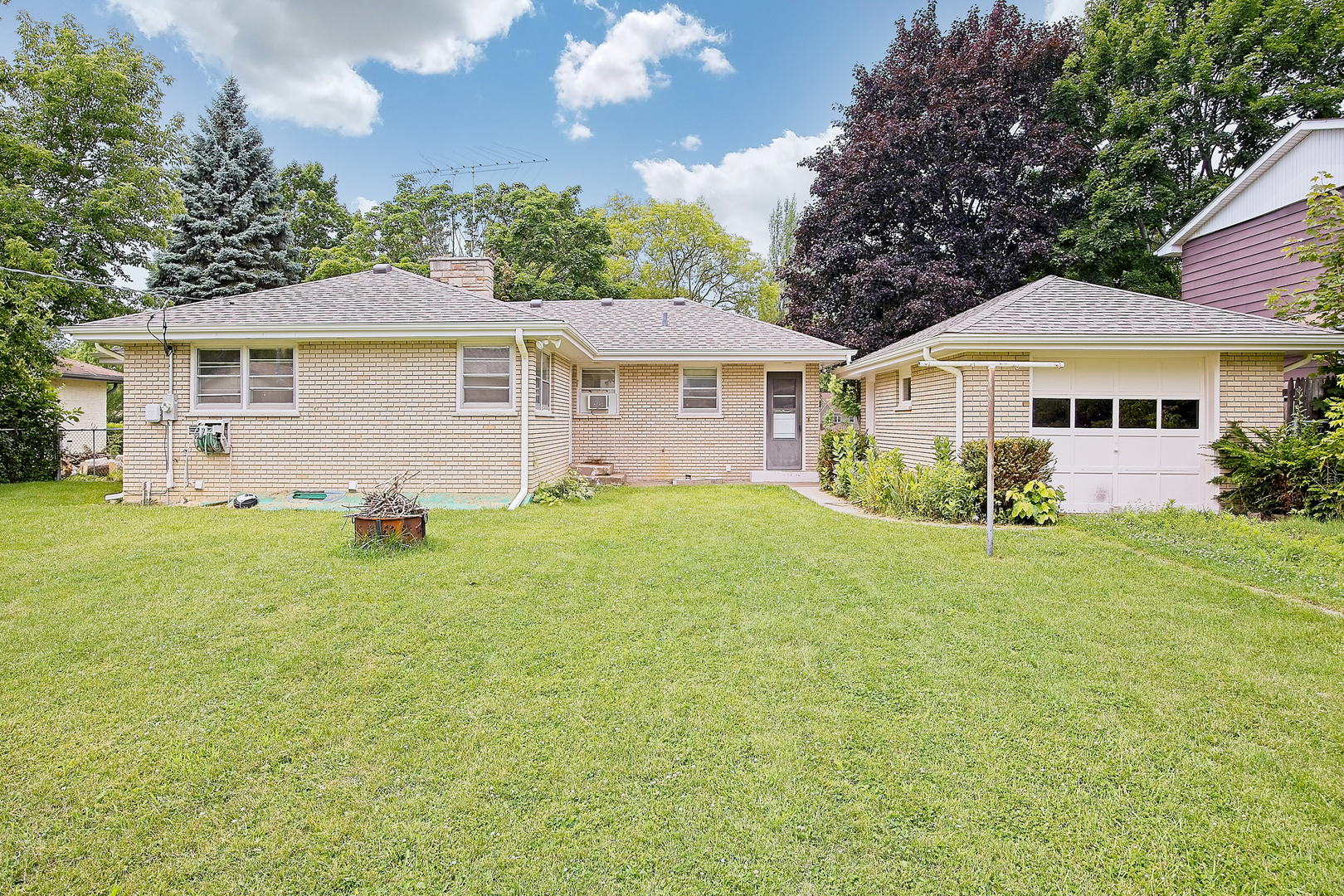 3131 Bethel Boulevard, Zion, IL 60099