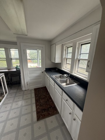 516 N Center Street #2, Naperville, IL 60563