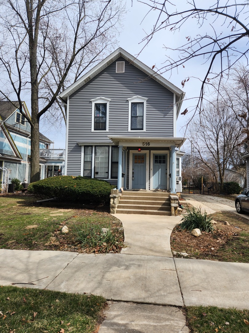 516 N Center Street #2, Naperville, IL 60563