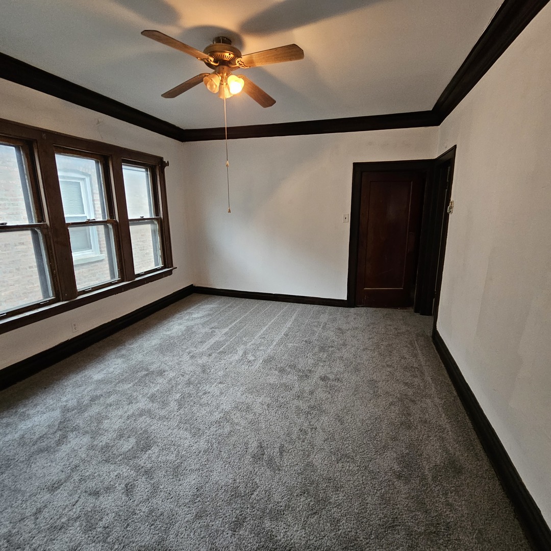 8137 S Loomis Boulevard, Chicago, IL 60620