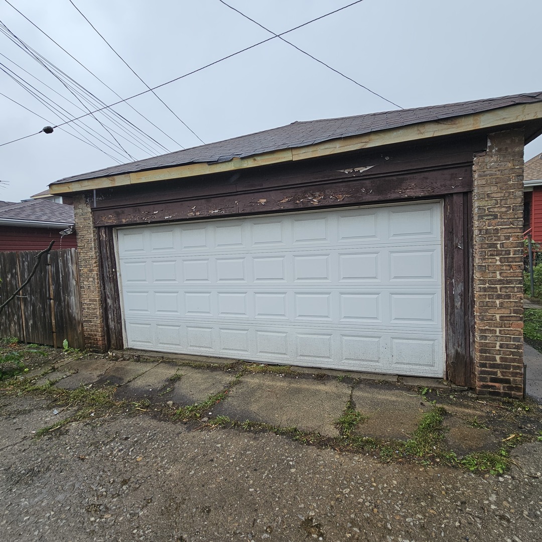8137 S Loomis Boulevard, Chicago, IL 60620