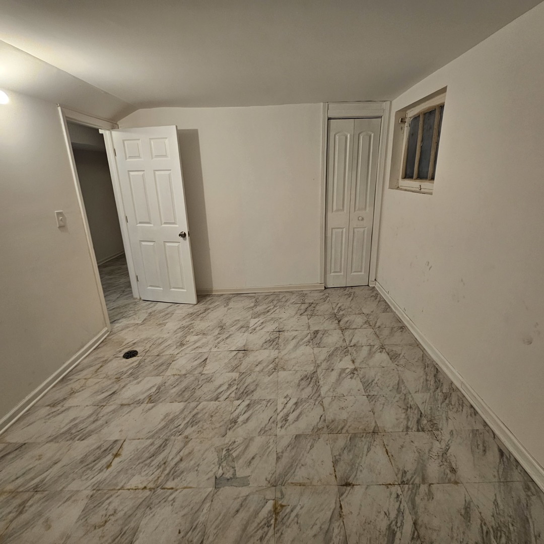 8137 S Loomis Boulevard, Chicago, IL 60620