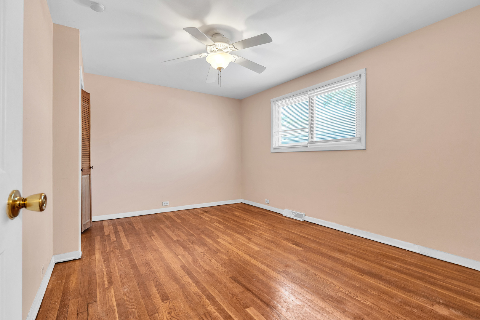 937 W North Avenue #C, Villa Park, IL 60181