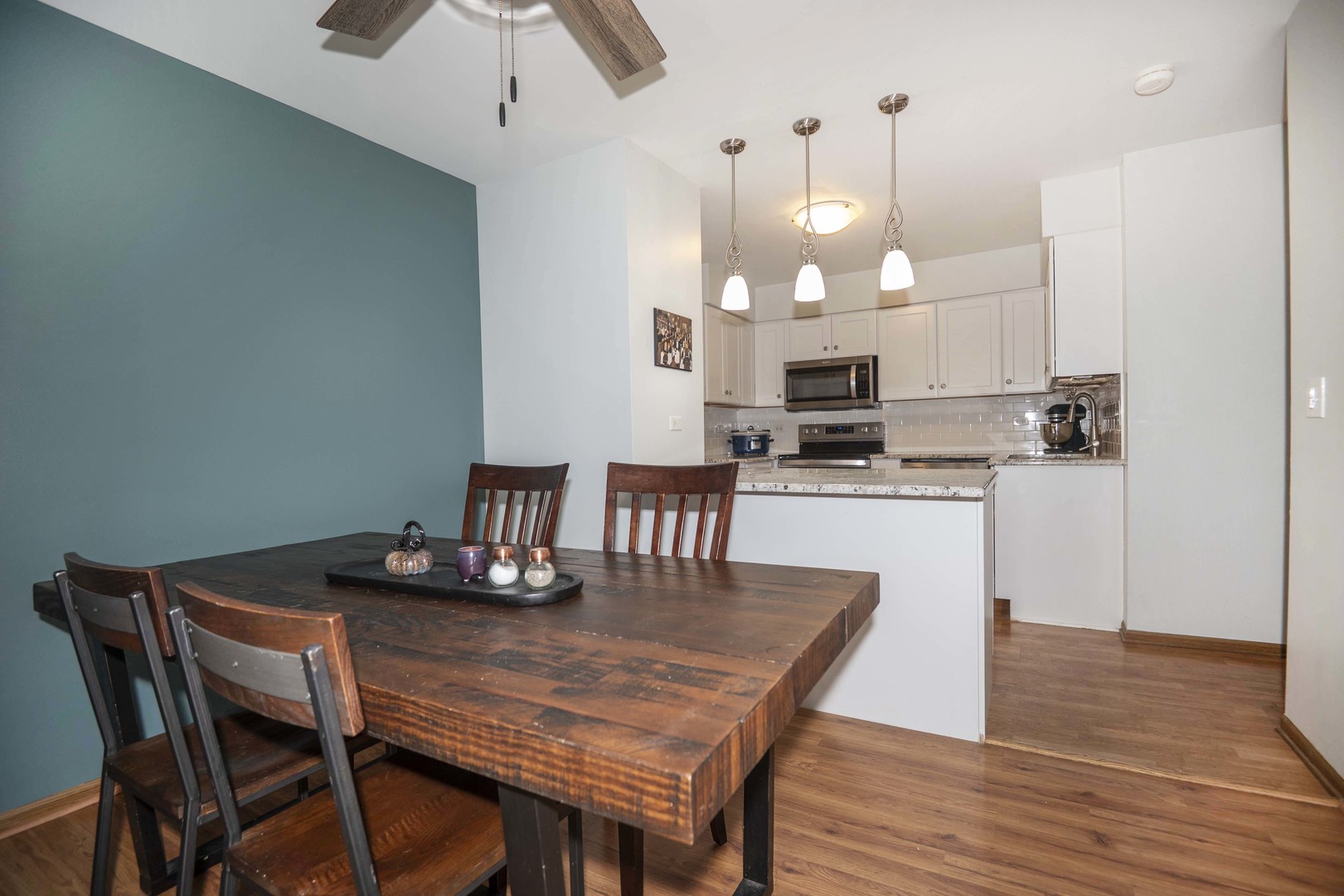 2S778 Timber Drive #778, Warrenville, IL 60555