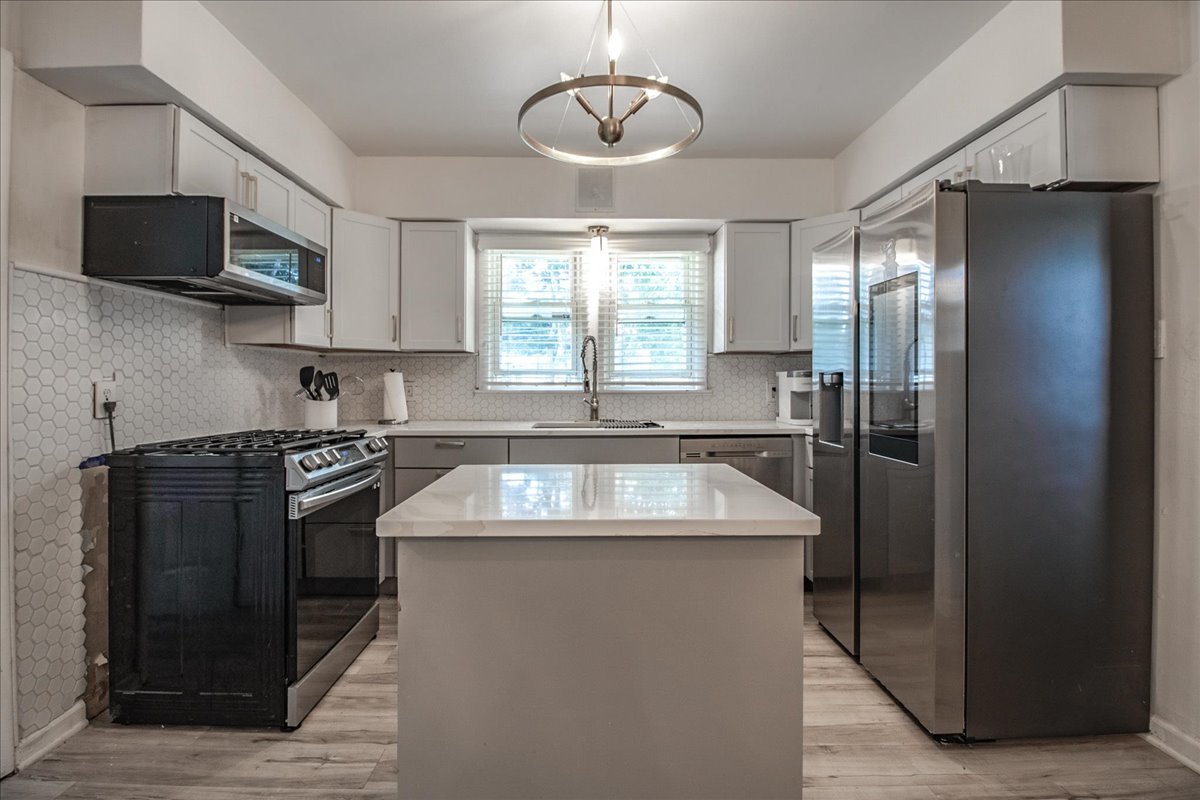 634 E 161st Street, South Holland, IL 60473