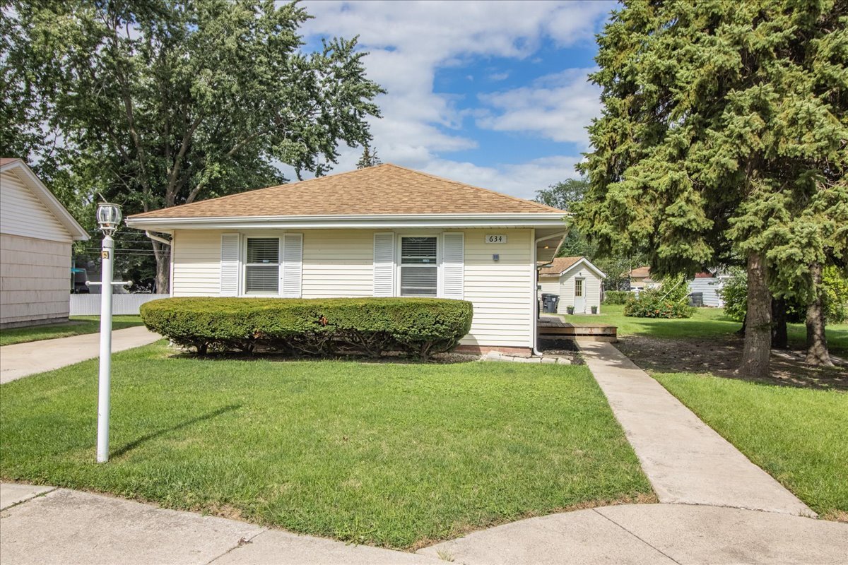 634 E 161st Street, South Holland, IL 60473