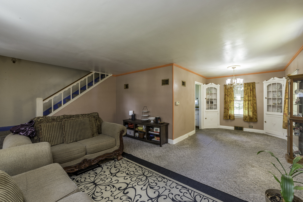 411 N Martin Avenue, Waukegan, IL 60085