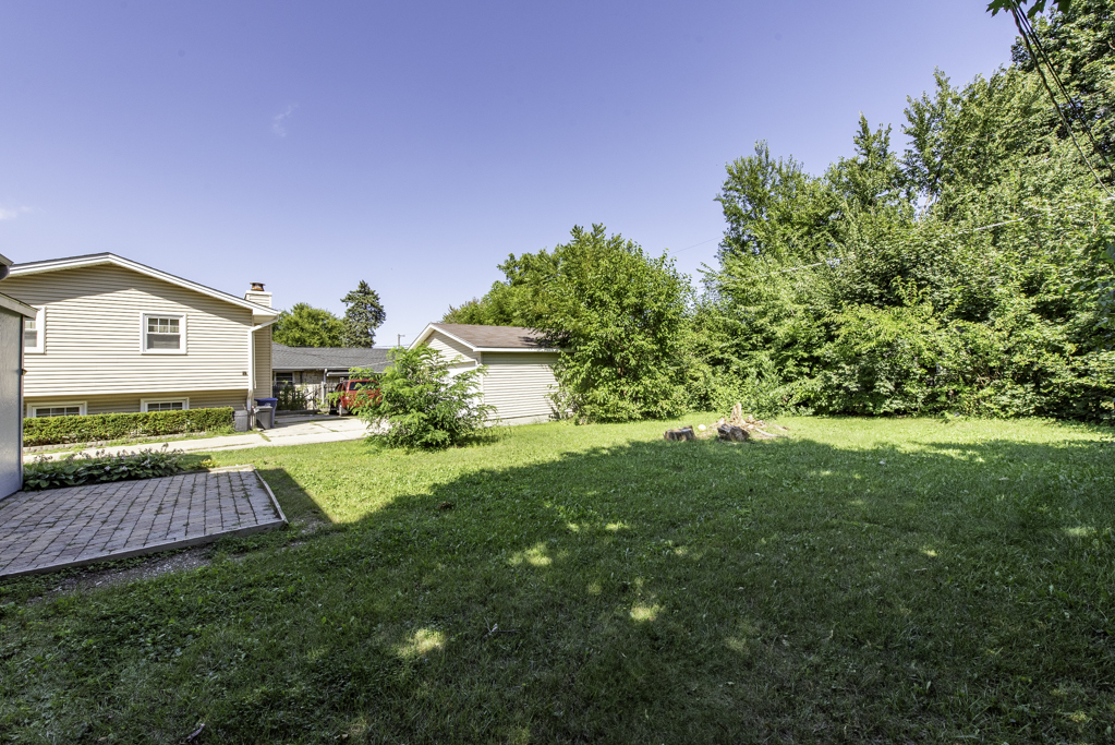 411 N Martin Avenue, Waukegan, IL 60085