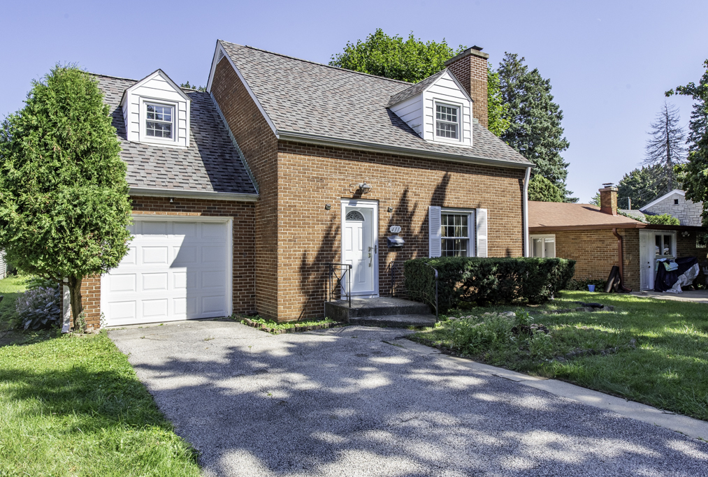411 N Martin Avenue, Waukegan, IL 60085