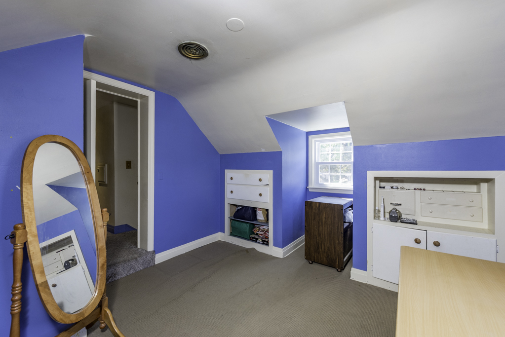 411 N Martin Avenue, Waukegan, IL 60085