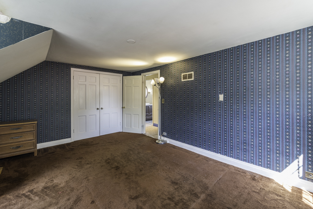 411 N Martin Avenue, Waukegan, IL 60085