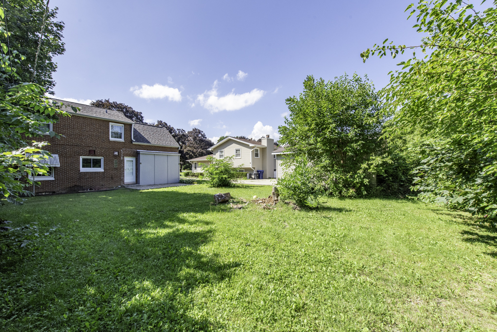 411 N Martin Avenue, Waukegan, IL 60085
