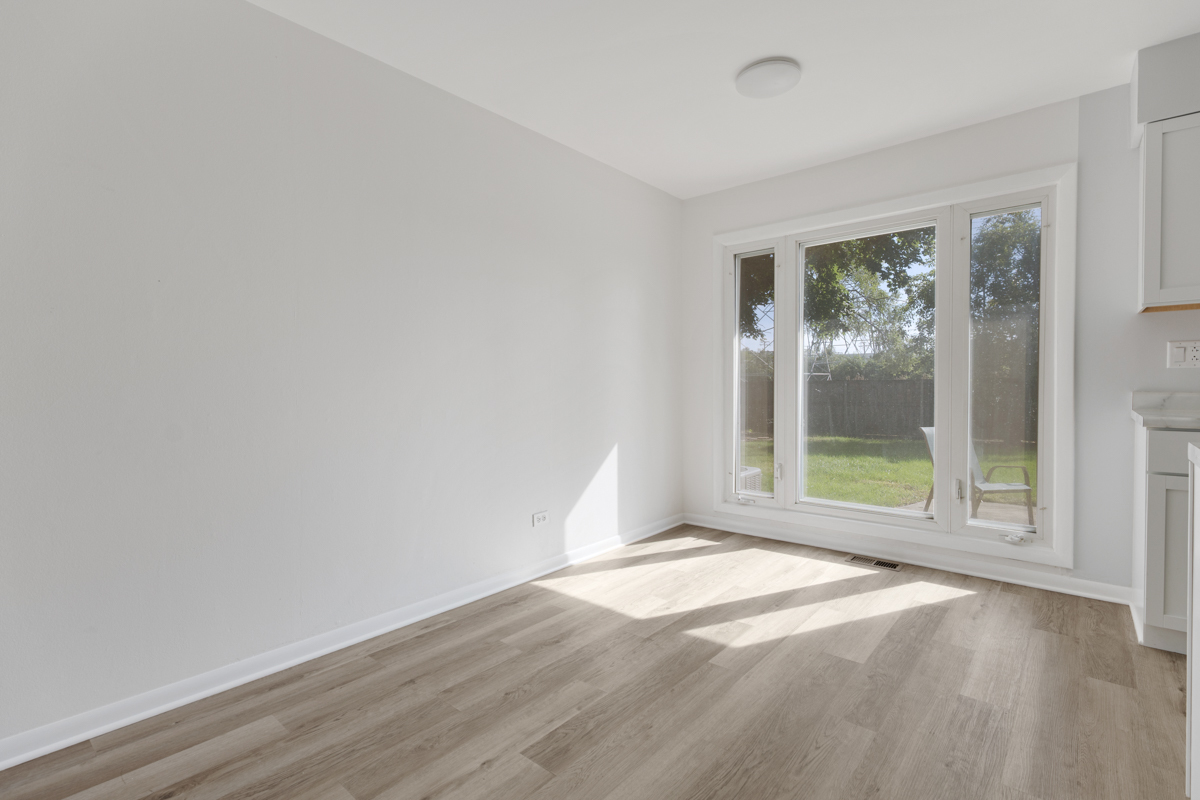 1031 Maple Lane, Elk Grove Village, IL 60007