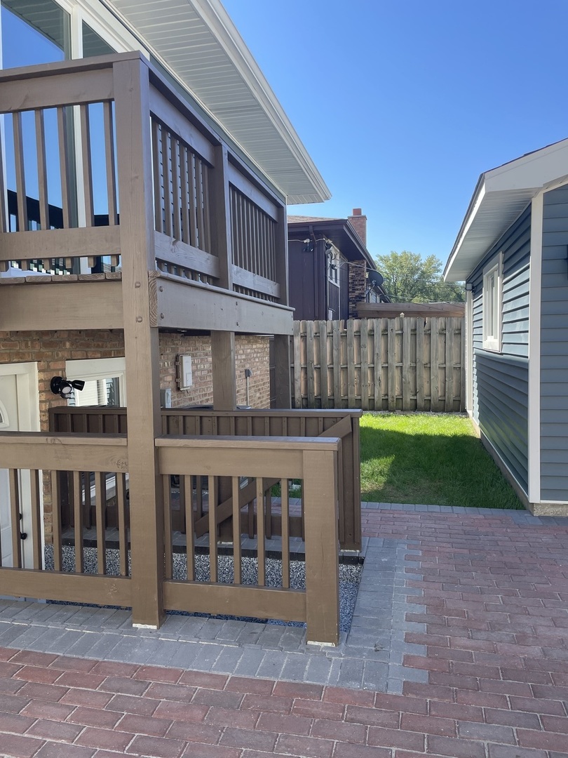 13912 S MANISTEE Avenue, Burnham, IL 60633