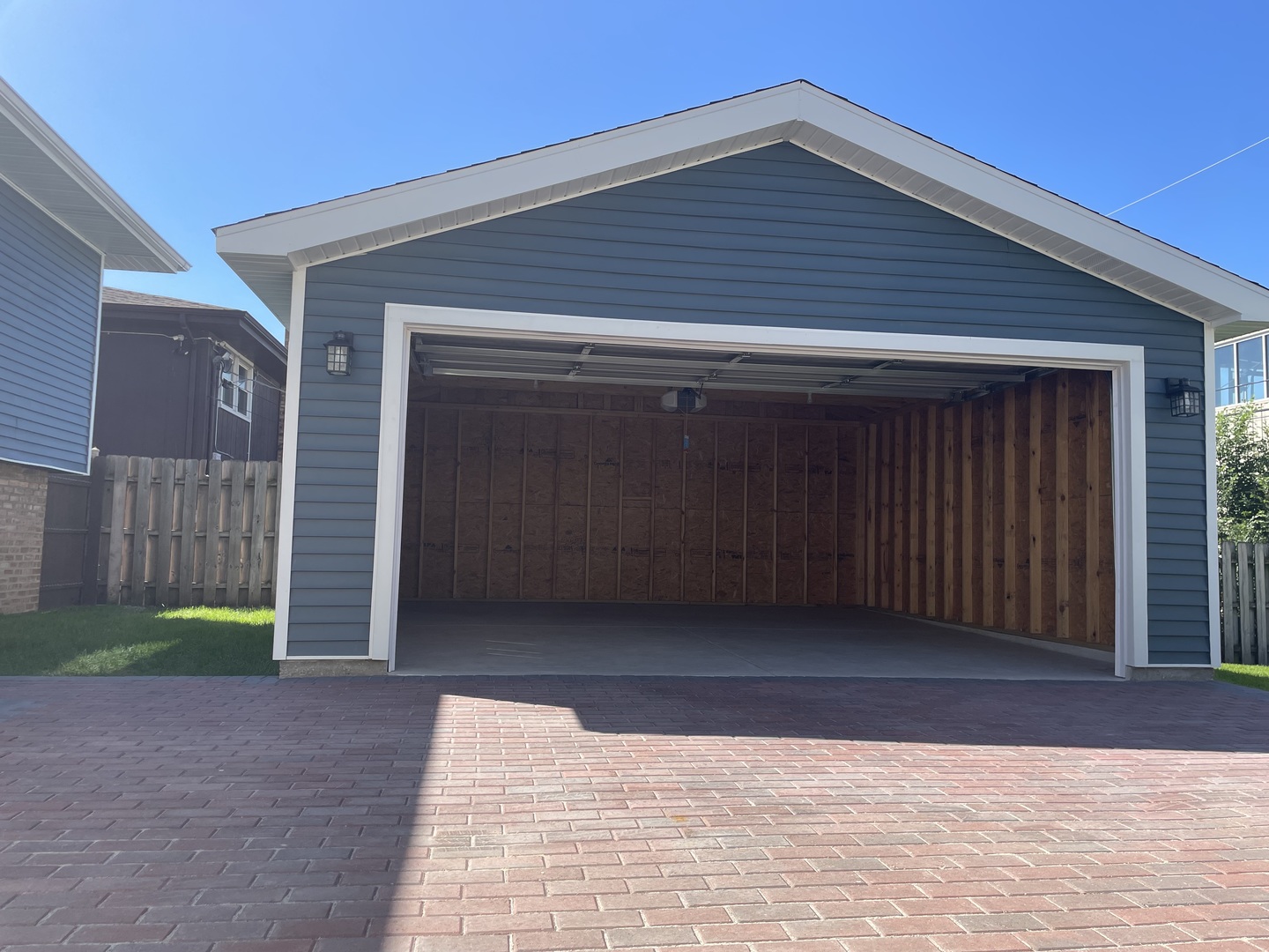 13912 S MANISTEE Avenue, Burnham, IL 60633