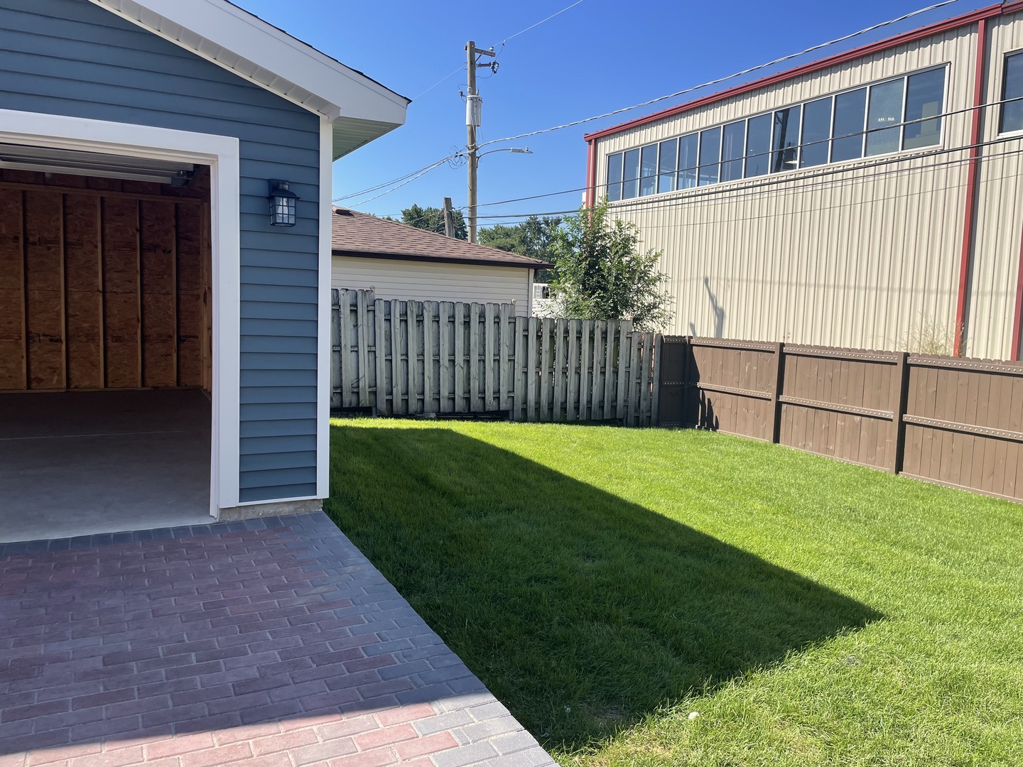 13912 S MANISTEE Avenue, Burnham, IL 60633