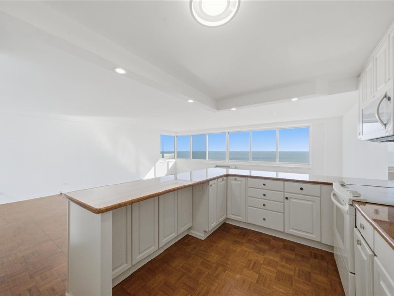 1440 N Lake Shore Drive #12H, Chicago, IL 60610