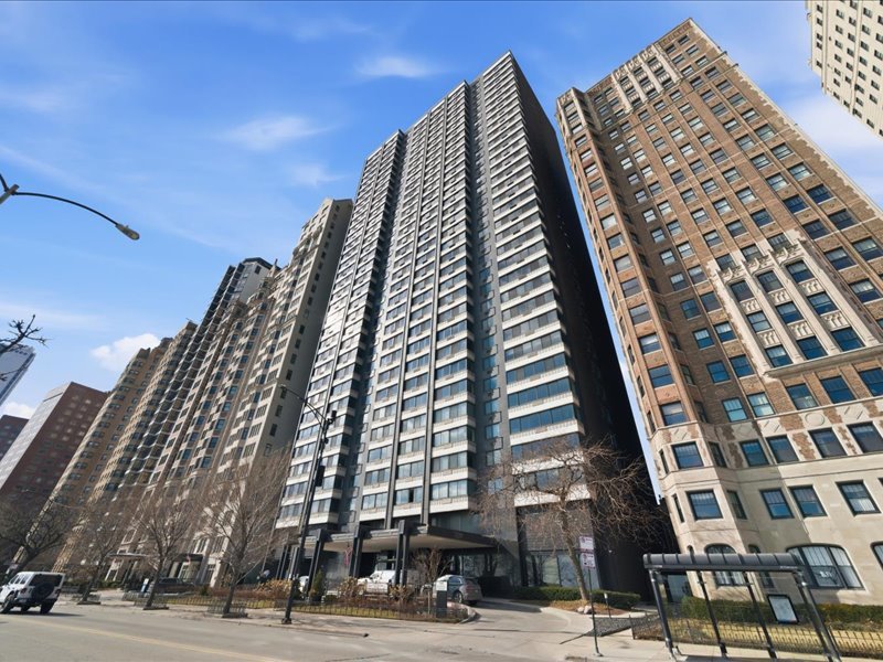 1440 N Lake Shore Drive #12H, Chicago, IL 60610