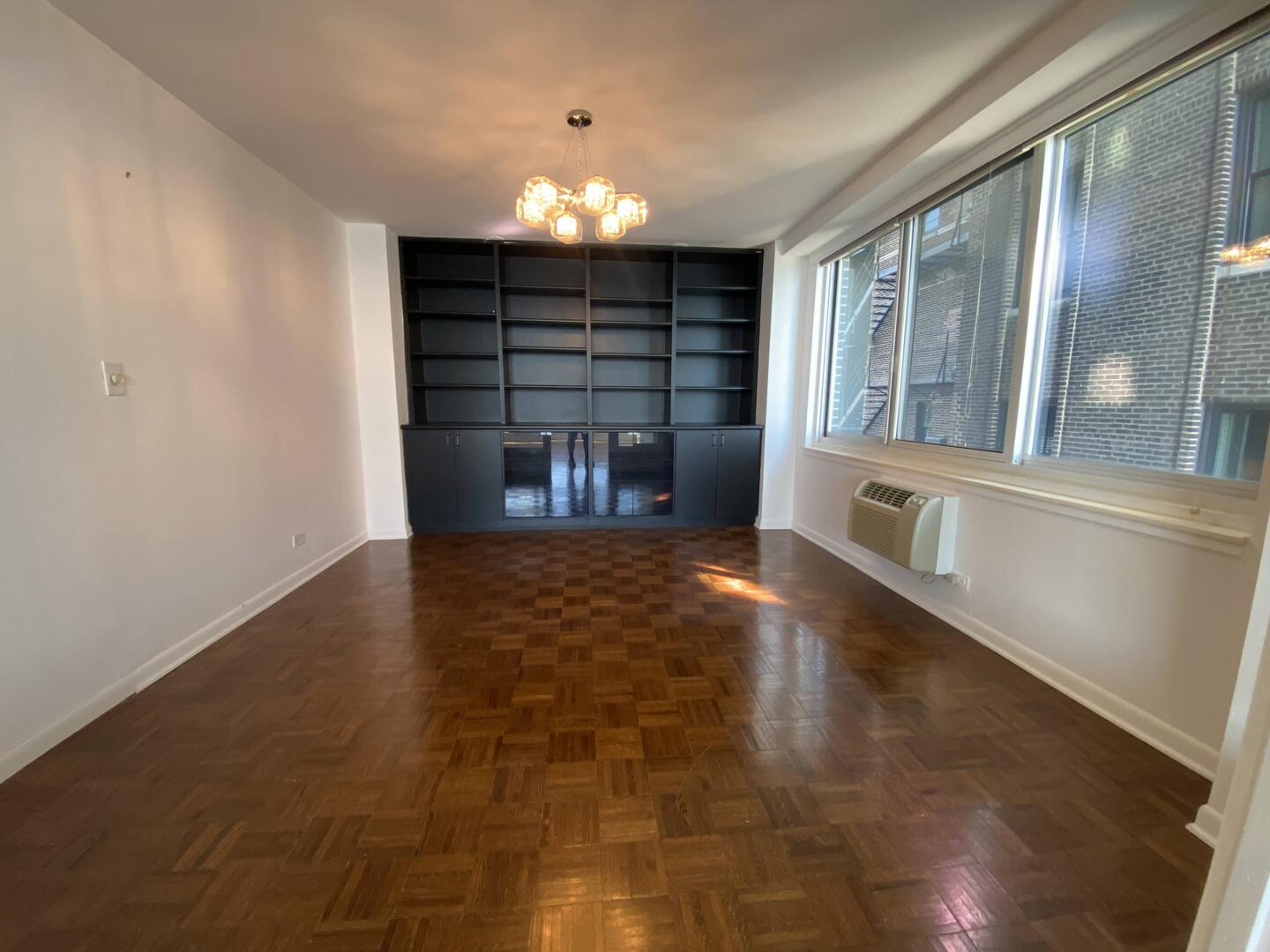 1440 N Lake Shore Drive #12H, Chicago, IL 60610
