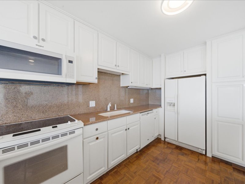 1440 N Lake Shore Drive #12H, Chicago, IL 60610