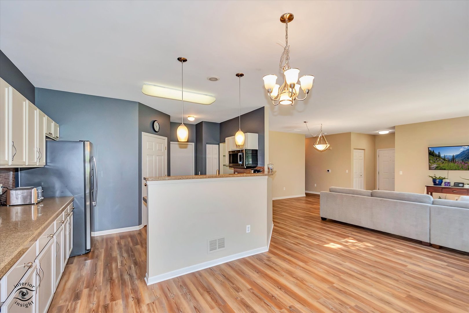 1517 W Ludington Circle, Romeoville, IL 60446