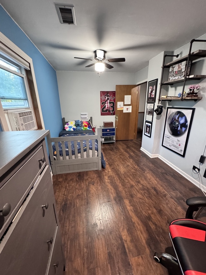 9546 S Spaulding Avenue, Evergreen Park, IL 60805