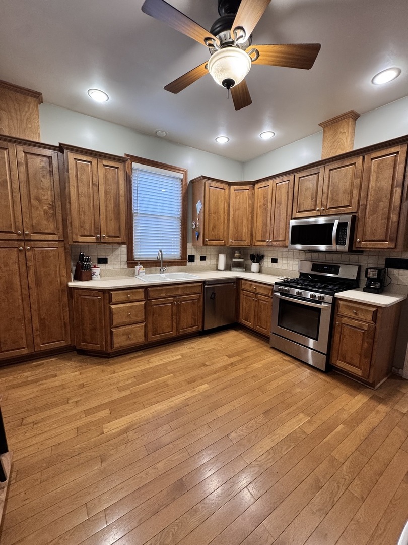 9546 S Spaulding Avenue, Evergreen Park, IL 60805