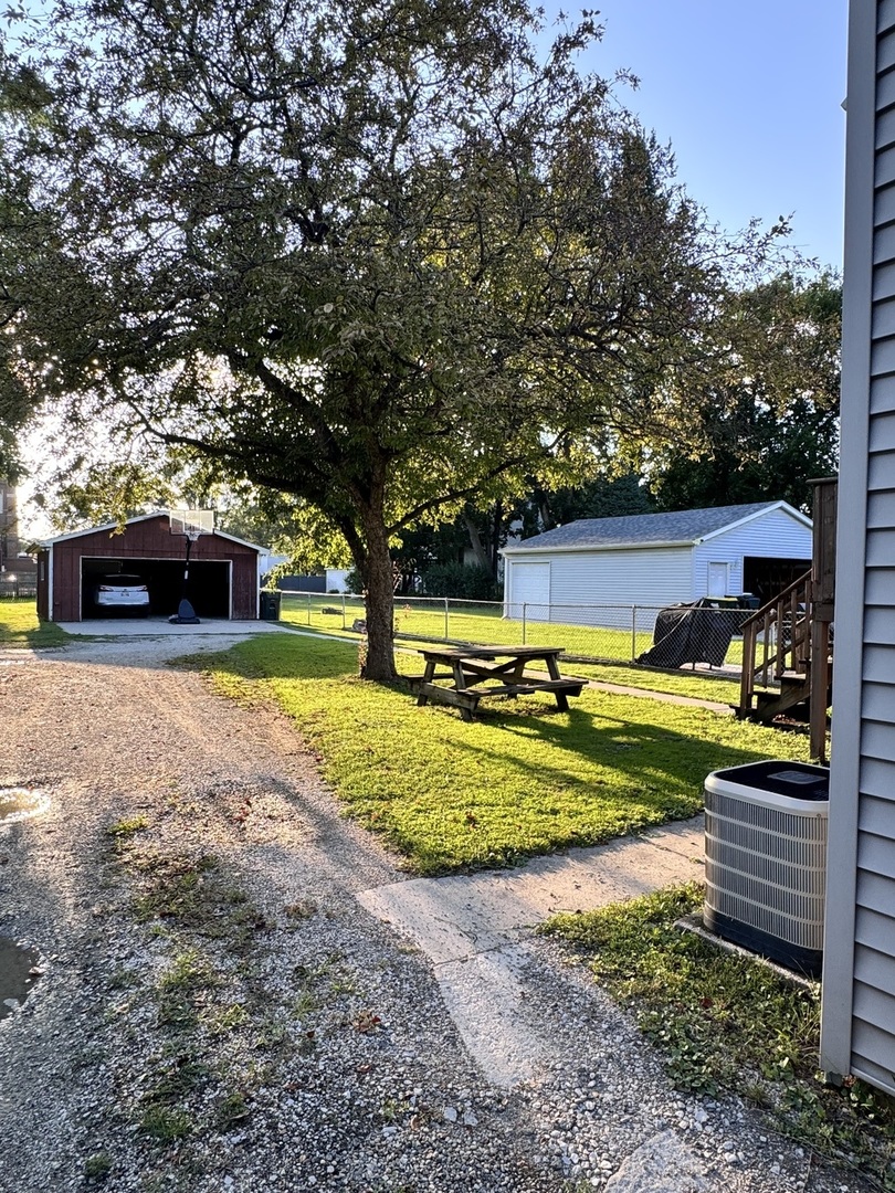 9546 S Spaulding Avenue, Evergreen Park, IL 60805