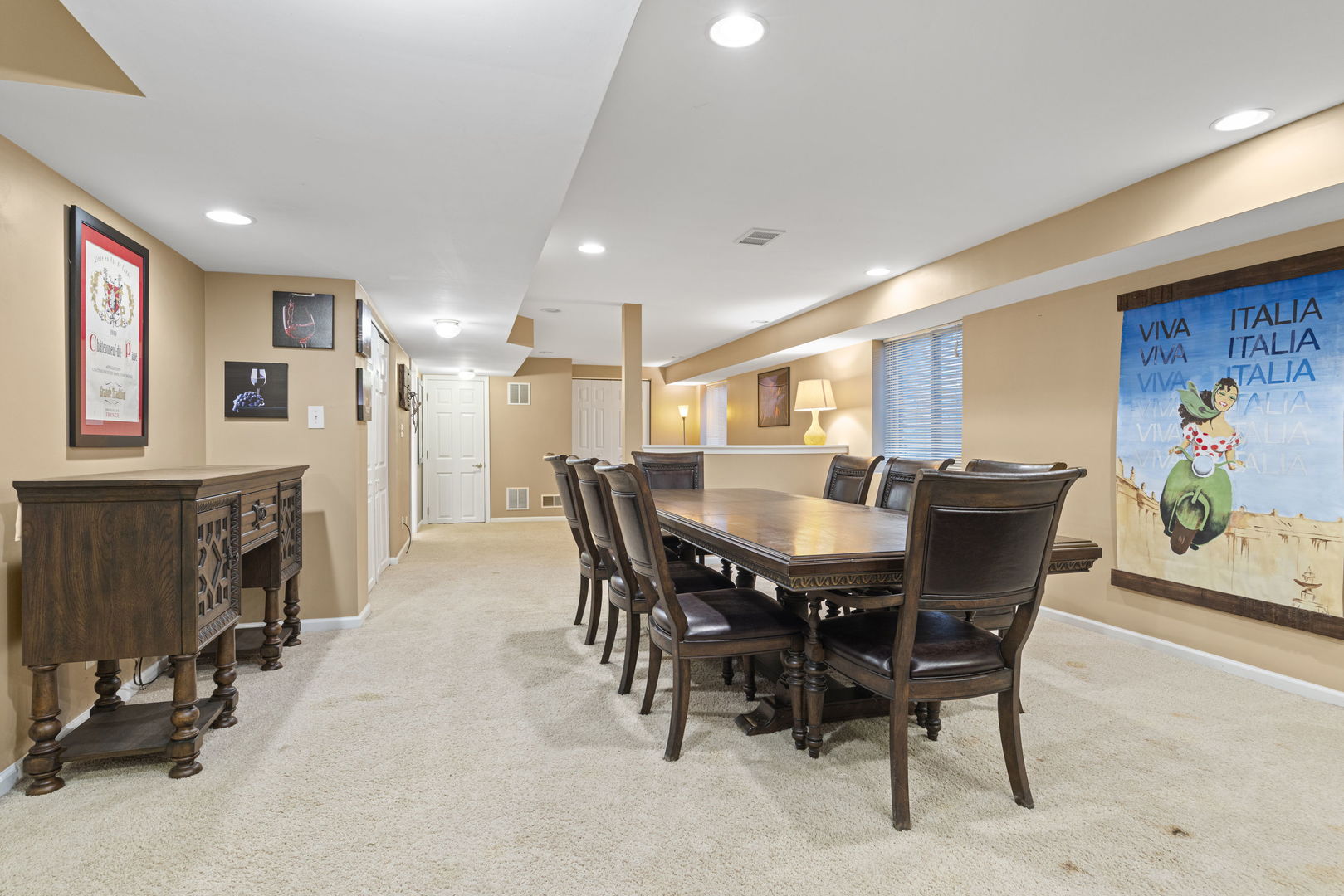 1 Winterberry Court, Streamwood, IL 60107