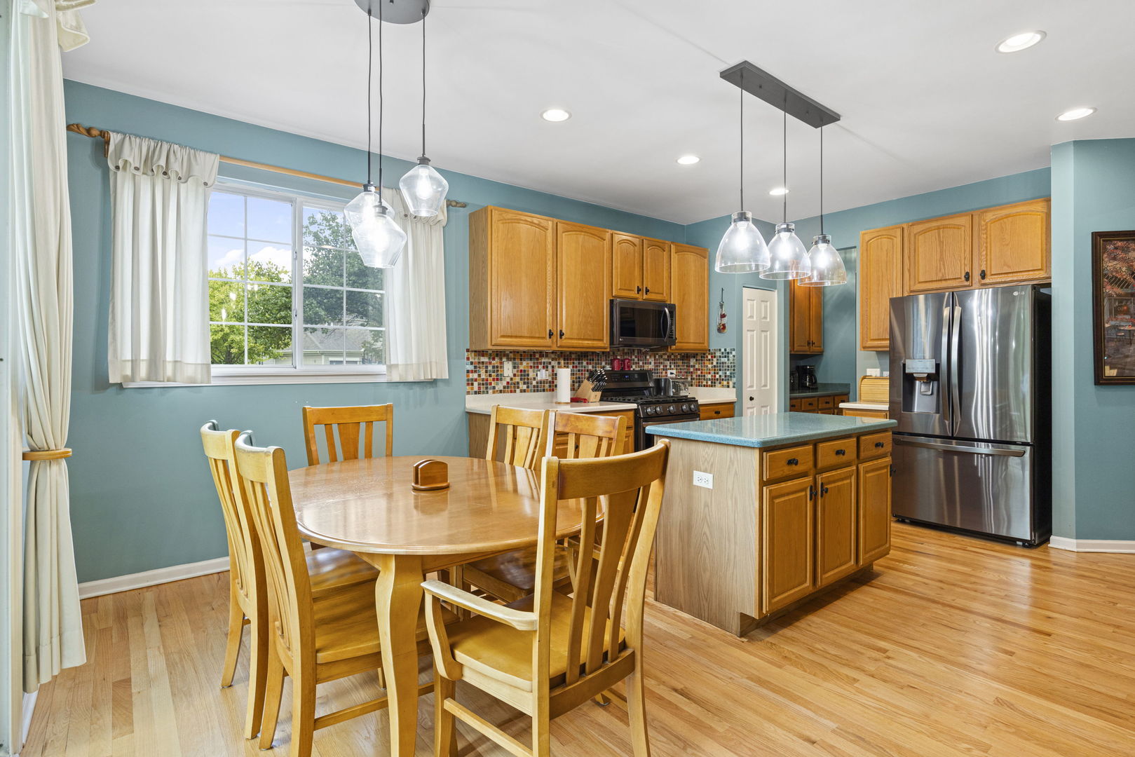 1 Winterberry Court, Streamwood, IL 60107